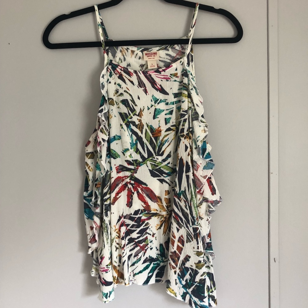 Tropical Tank with Cute Details